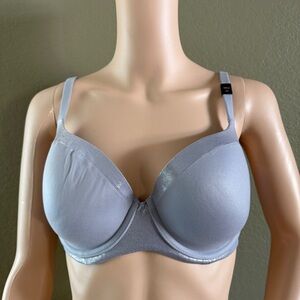 NWT Victoria’s Secret Light Grey Shinny Details Underwire Soft Bra Size 34DD